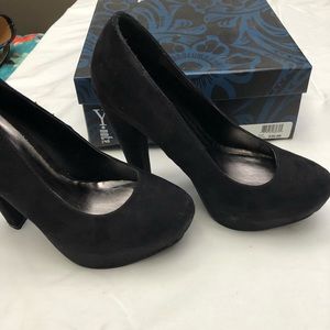 Black suede-like high heels